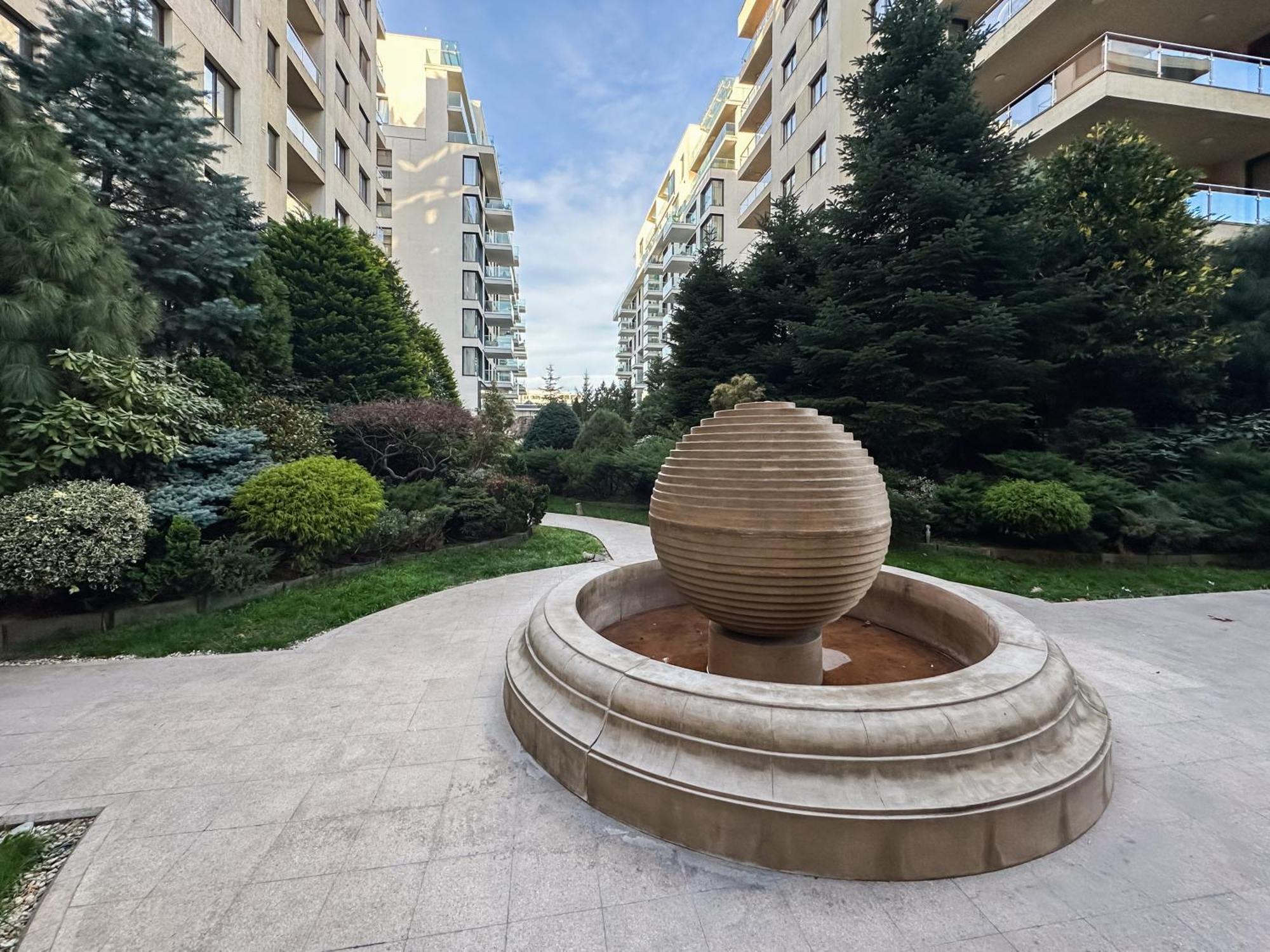 Garden Apartment - Herastrau Park 3Min Walk Bukarest Eksteriør billede